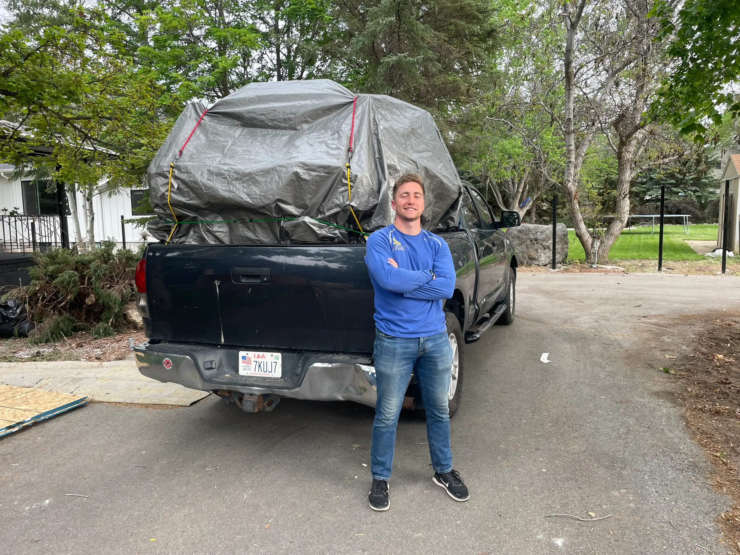 Utah County Hauling team with full truck load for commercial pickup