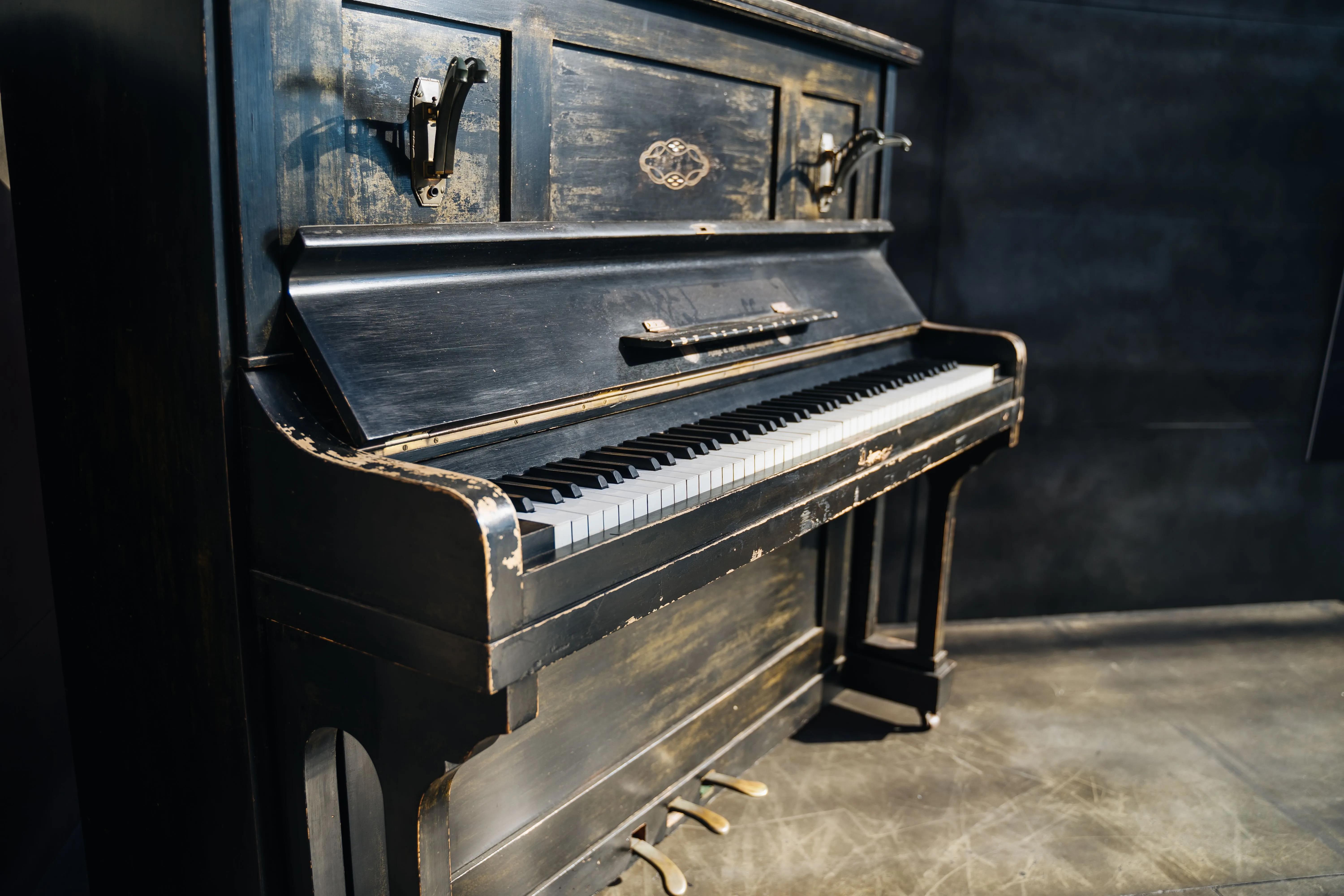 Piano removal service in Utah County